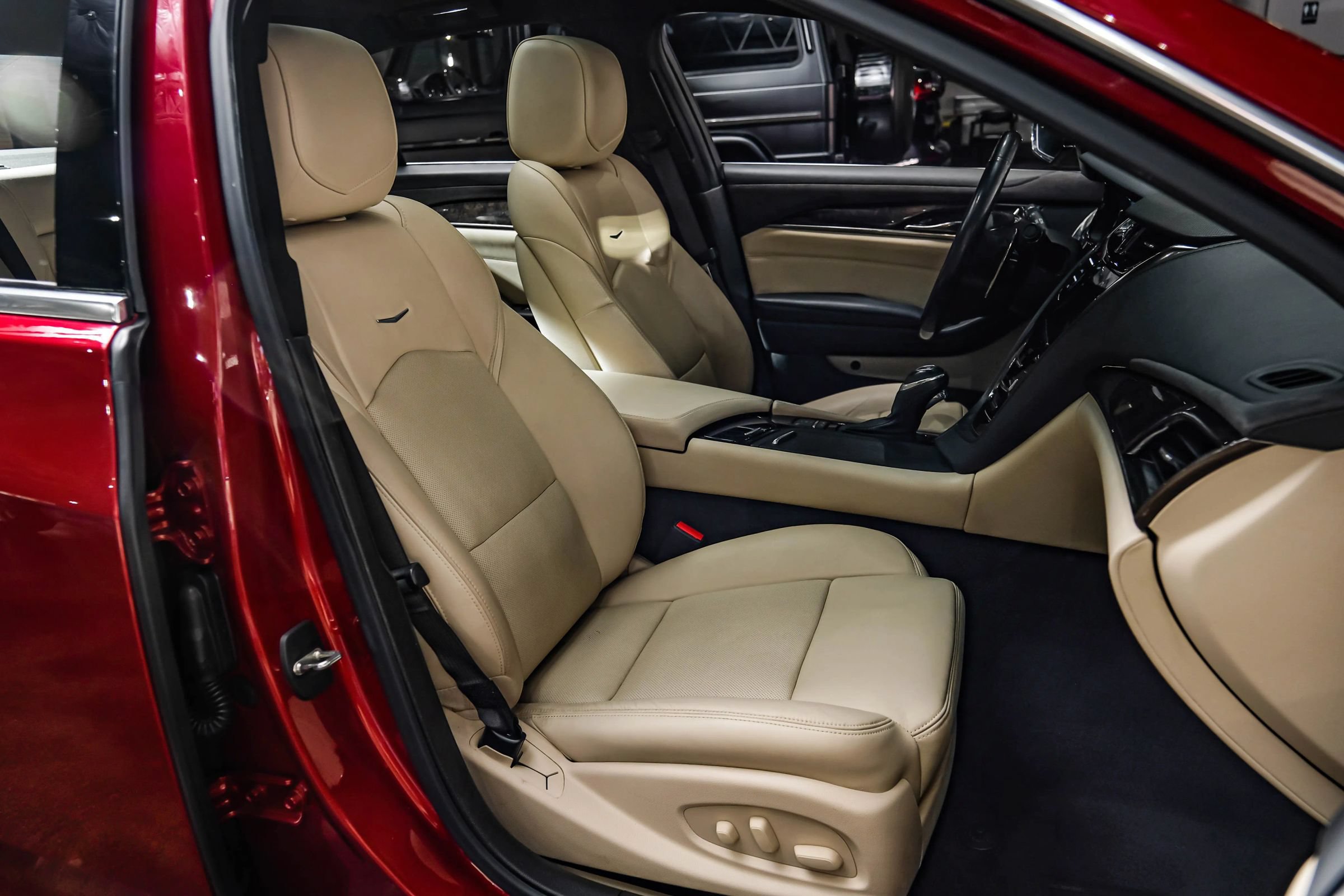 Used 2018 Cadillac CTS Luxury AWD/4WD image 40