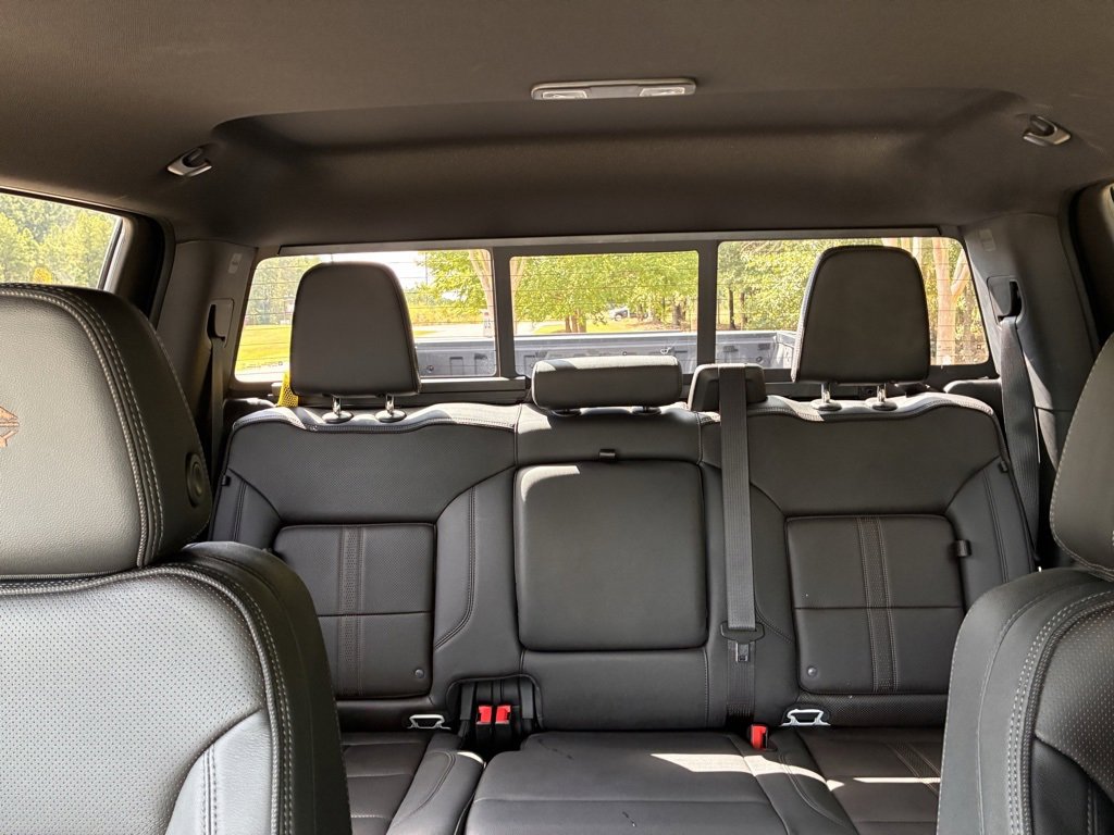 Used 2023 Chevrolet Silverado 1500 High Country w/ Technology Package image 33