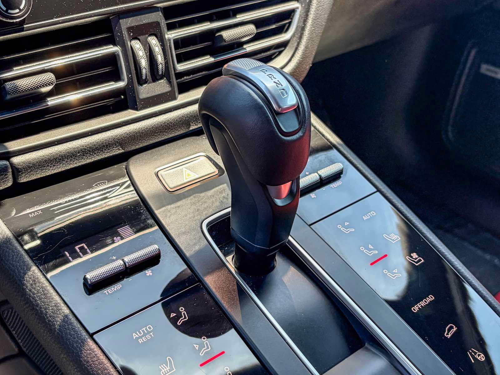 Used 2023 Porsche Macan GTS AWD/4WD image 18