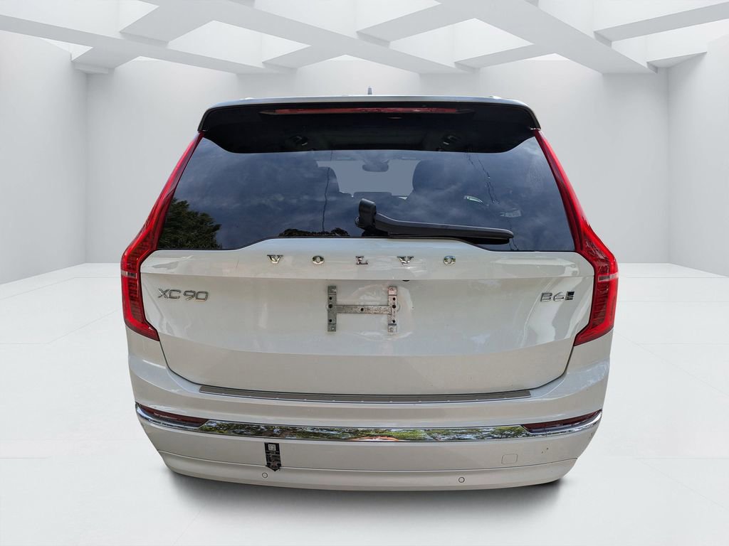 Certified 2023 Volvo XC90 B6 Plus w/ Protection Package AWD/4WD image 4