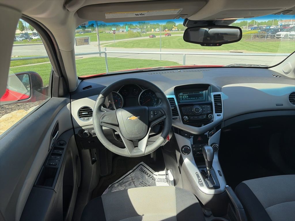 Used 2016 Chevrolet Cruze LS FWD image 34