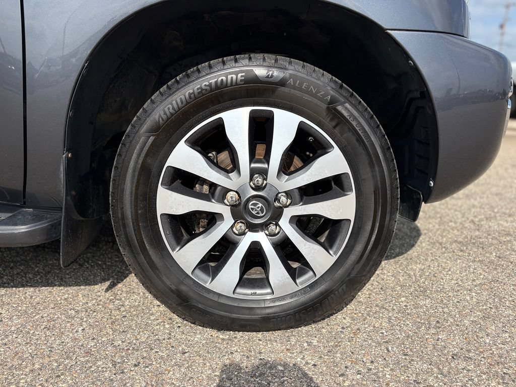 Used 2020 Toyota Sequoia Limited AWD/4WD image 27
