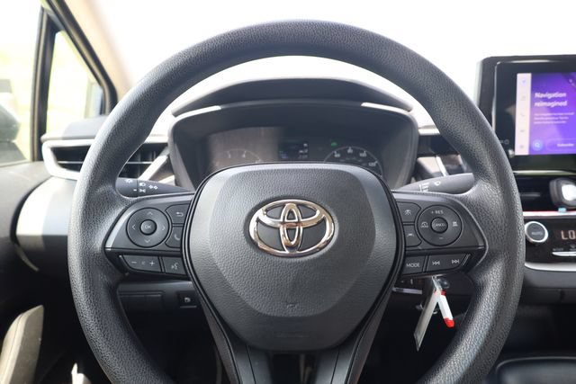 Used 2025 Toyota Corolla LE FWD image 14