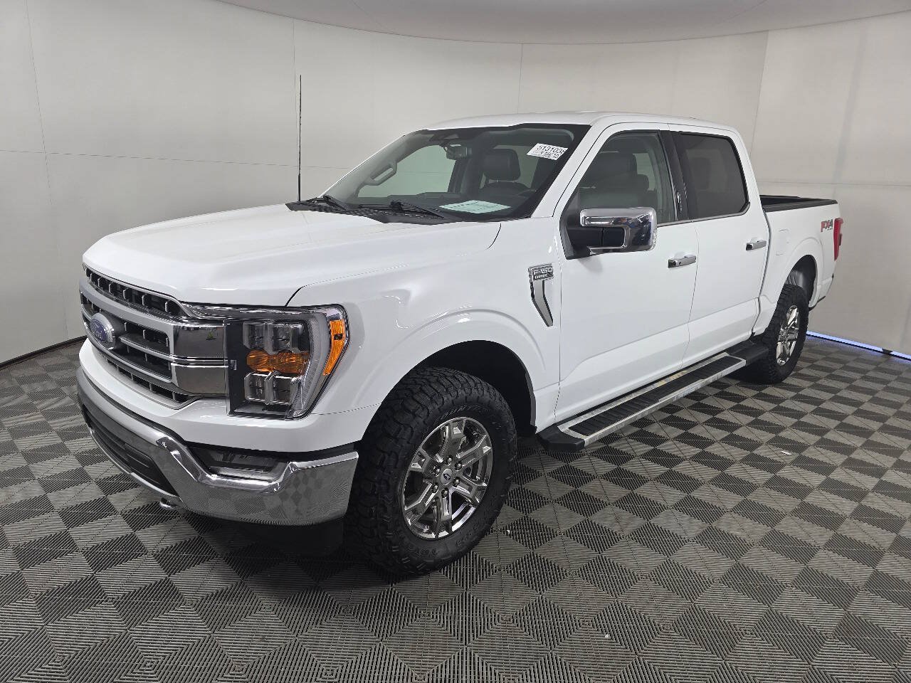 Used 2023 Ford F150 Lariat w/ FX4 Off-Road Package AWD/4WD image 5