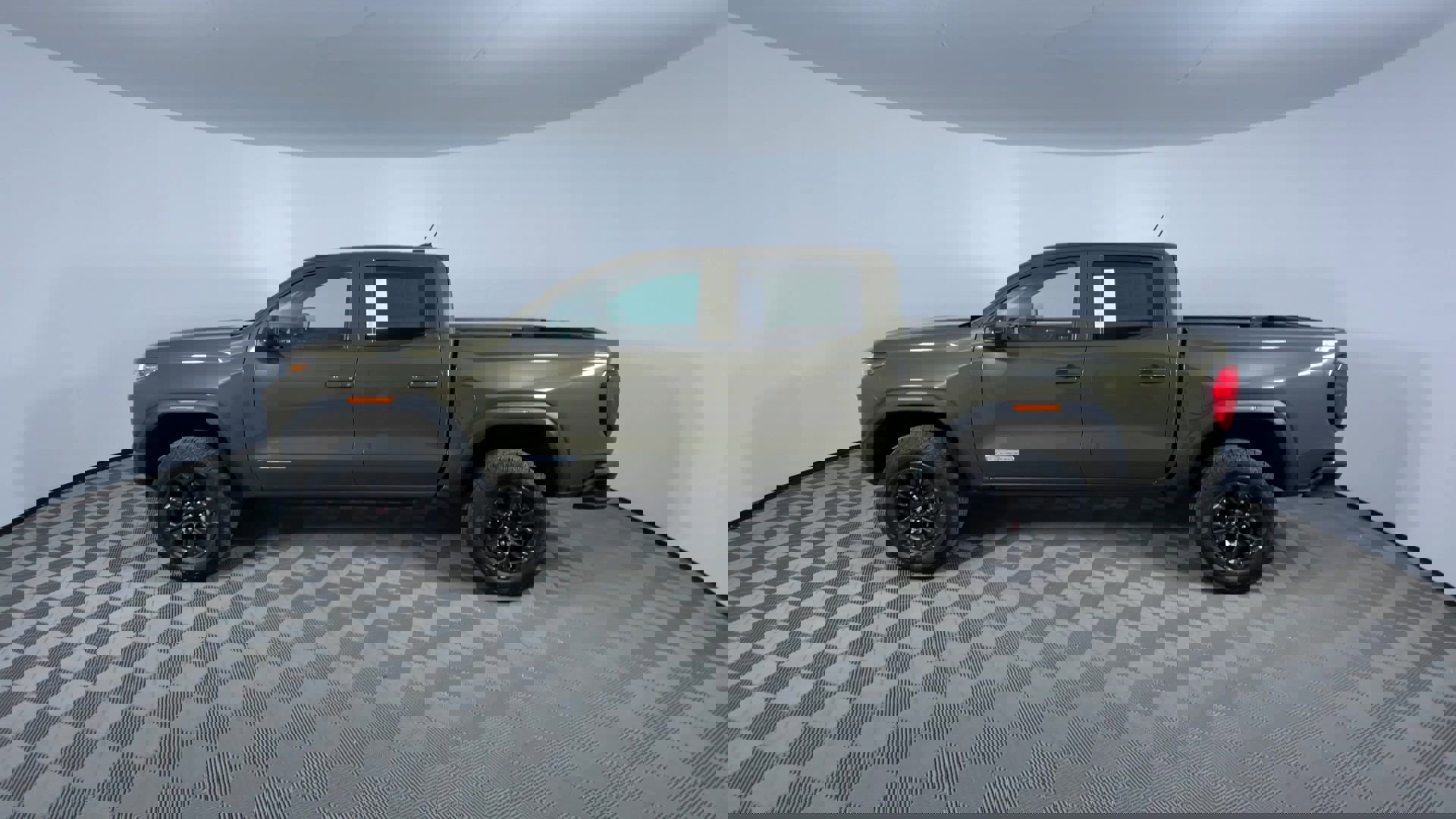 Used 2024 GMC Canyon Elevation image 5