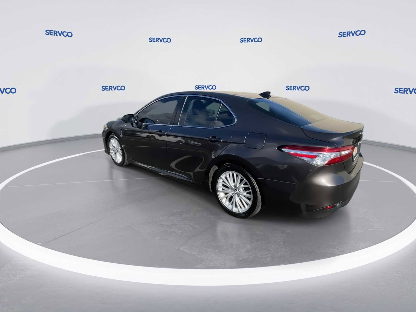 Used 2018 Toyota Camry XLE image 6