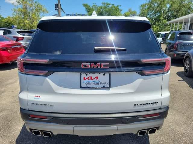 Used 2024 GMC Acadia Elevation w/ Luxury Package FWD image 9