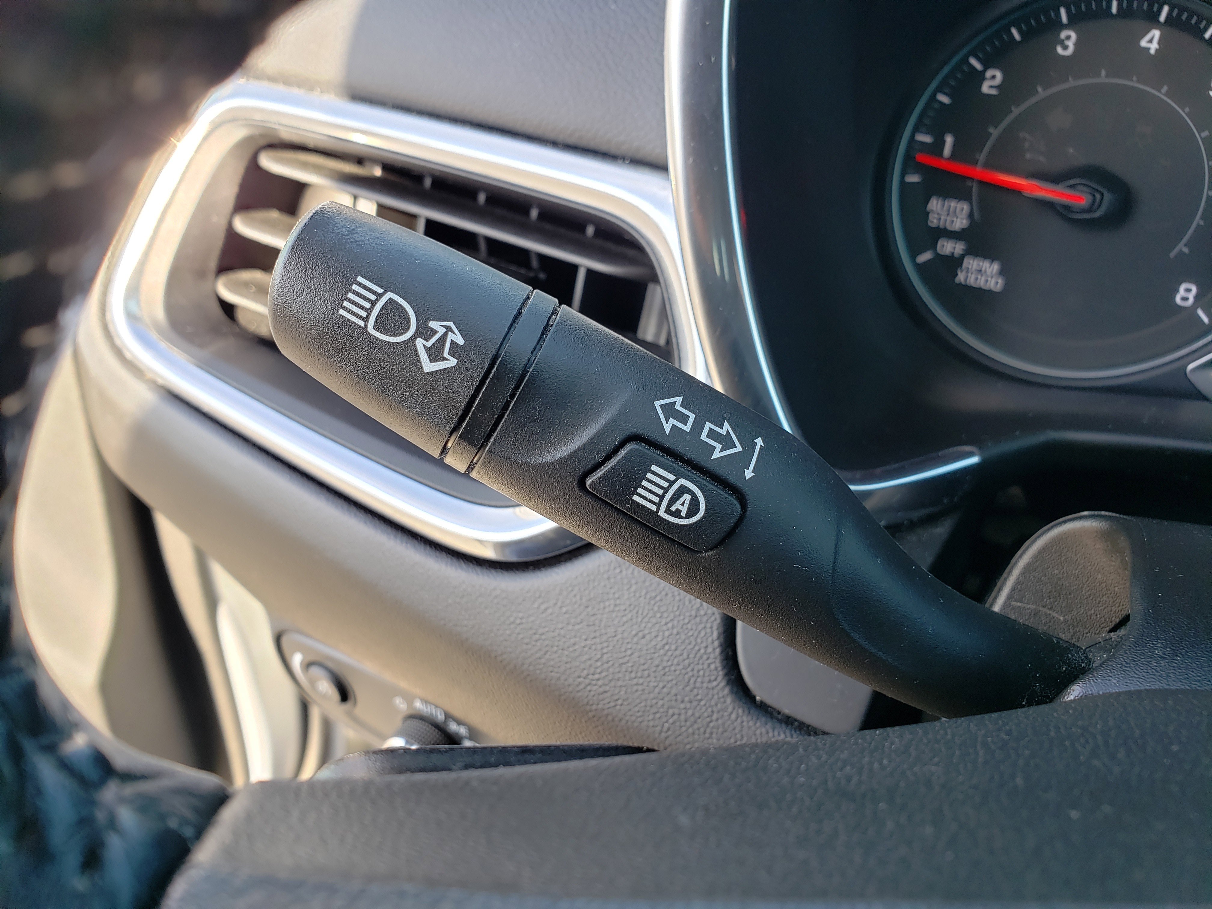 Used 2022 Chevrolet Equinox LT w/ Driver Convenience Package image 17