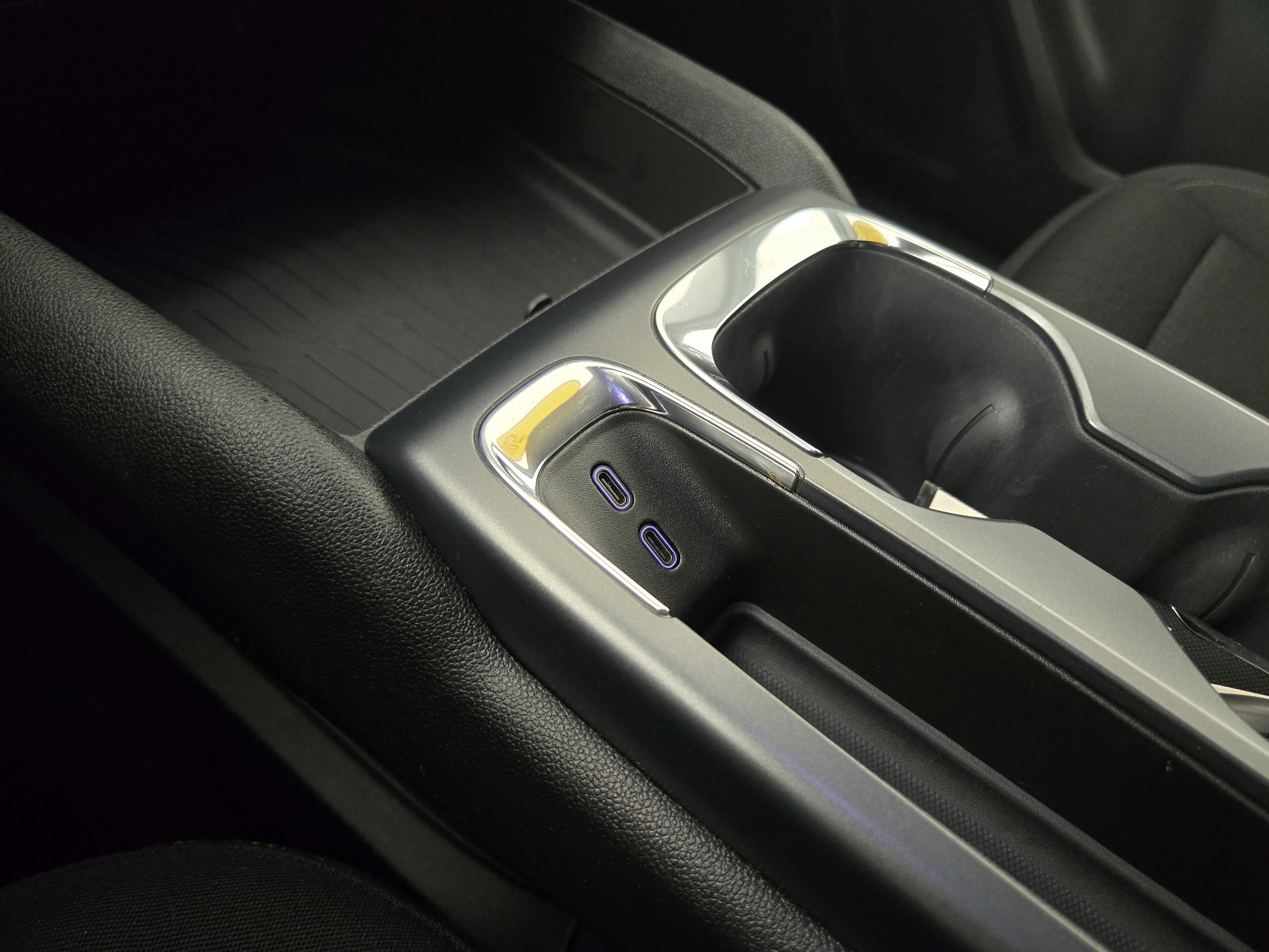 Certified 2025 Chevrolet Equinox EV LT FWD image 25