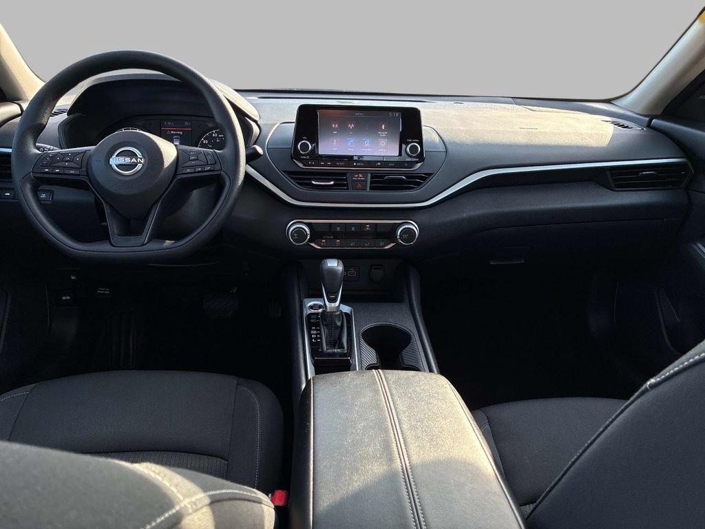 Used 2024 Nissan Altima 2.5 S FWD image 14