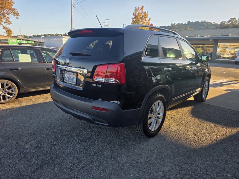 Used 2011 Kia Sorento EX w/ Premium Pkg image 10