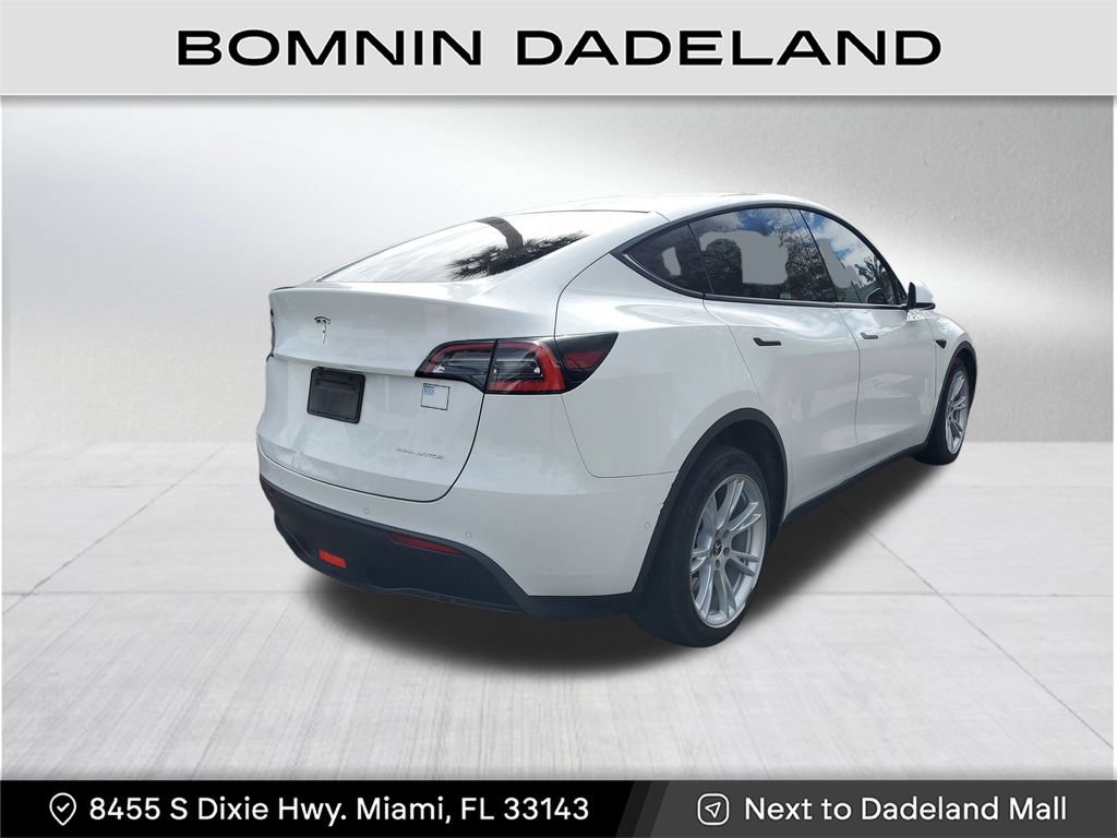 Used 2021 Tesla Model Y Long Range image 6