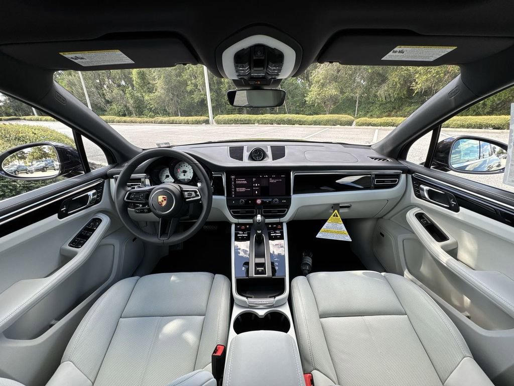 New 2026 Porsche Macan image 25