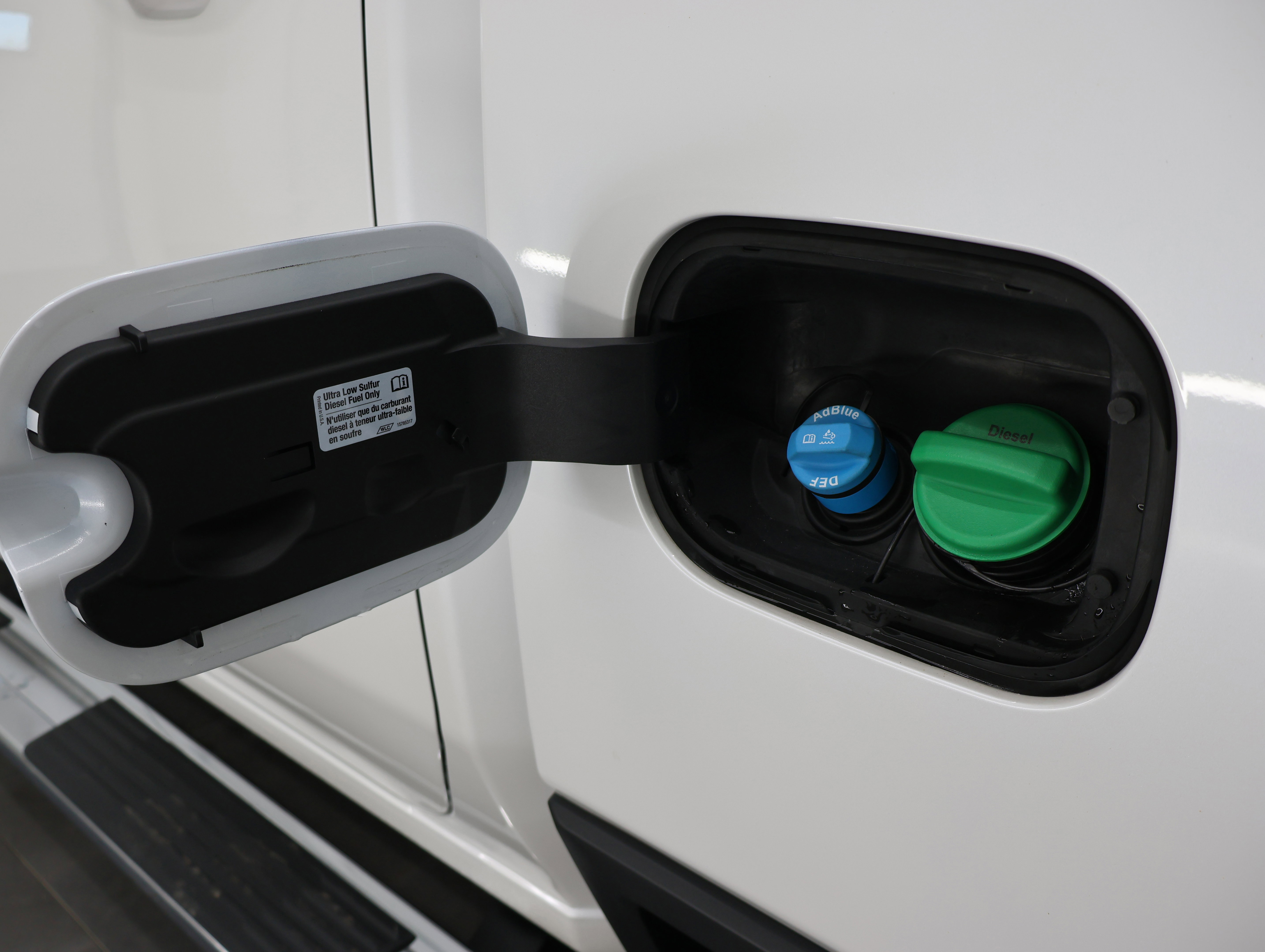 Used 2021 Chevrolet Silverado 2500 High Country w/ Z71 Off-Road Package image 38