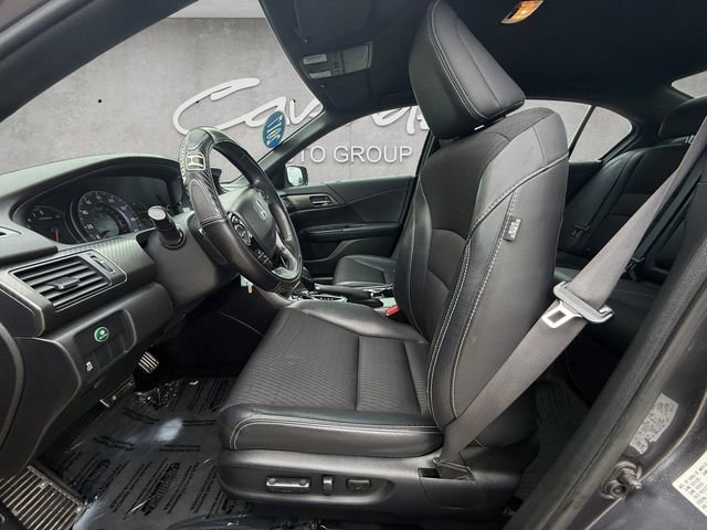 Used 2017 Honda Accord Sport image 19