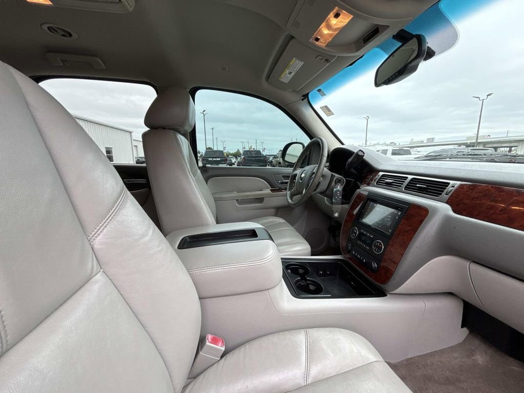 Used 2012 Chevrolet Tahoe LT w/ All-Star Edition RWD image 17