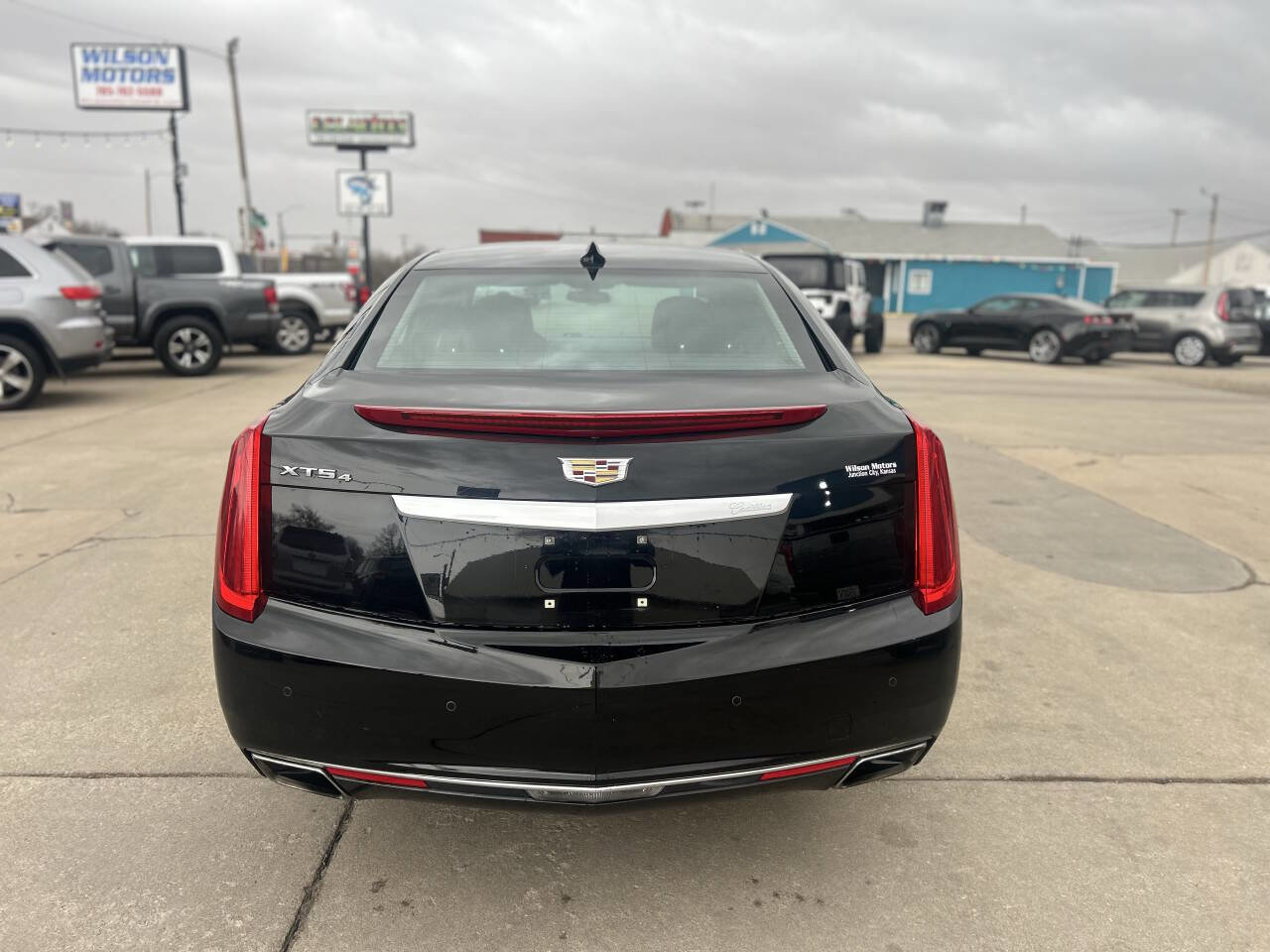 Used 2016 Cadillac XTS Luxury image 6