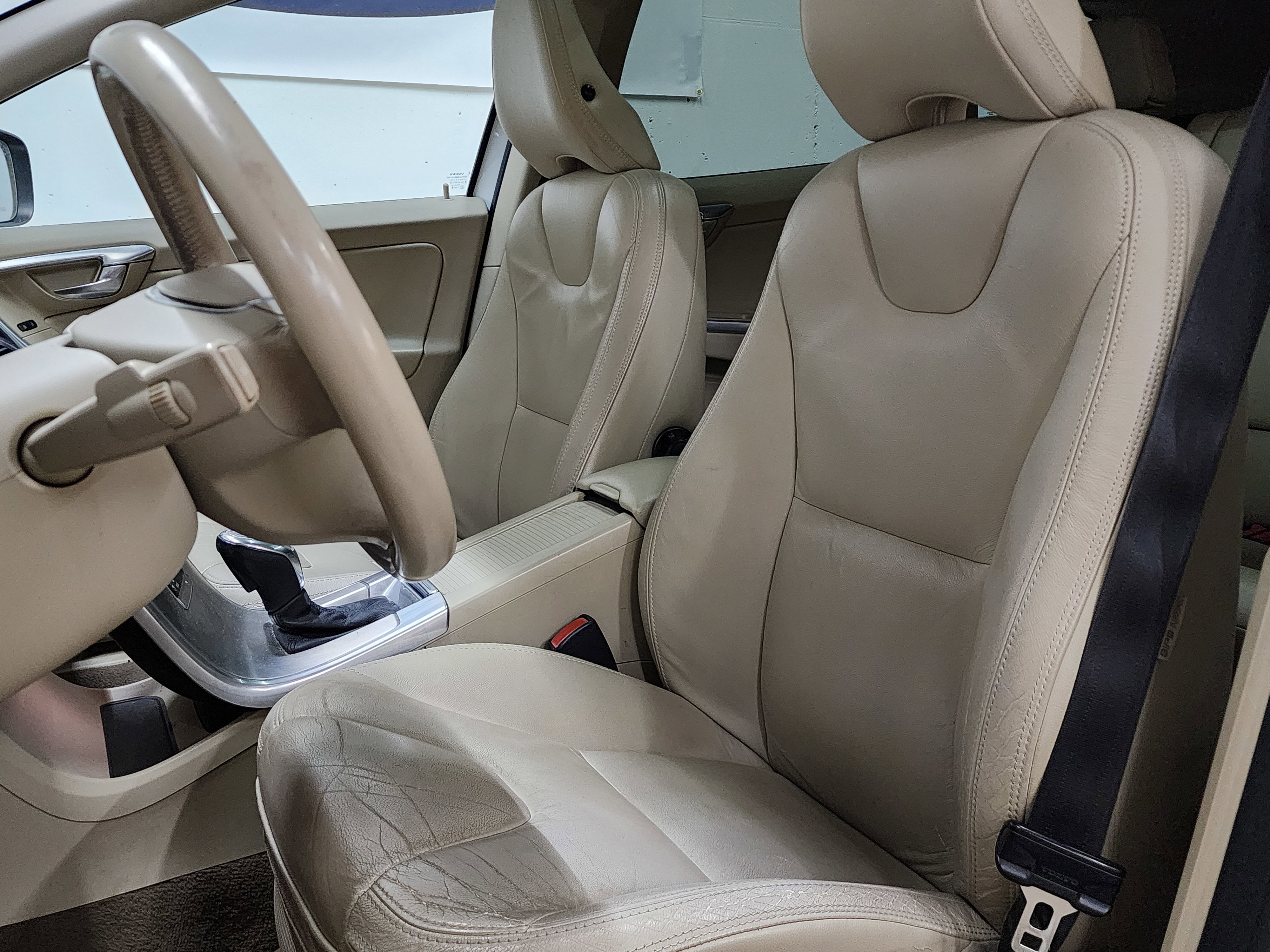 Used 2013 Volvo XC60 T6 image 15