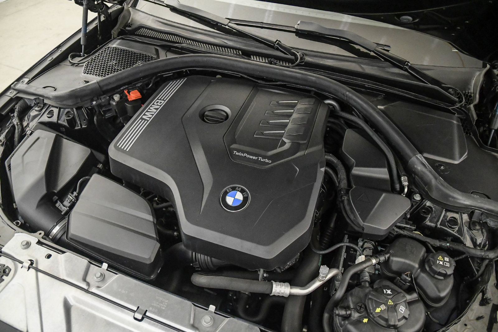 Certified 2024 BMW 330i Sedan w/ M Sport Package RWD image 25