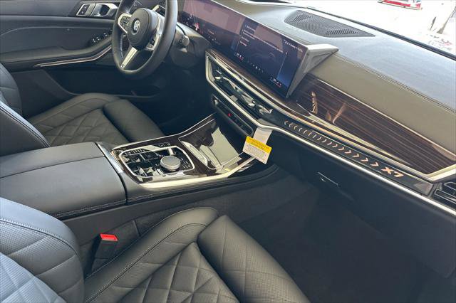 New 2026 BMW X7 xDrive40i image 16