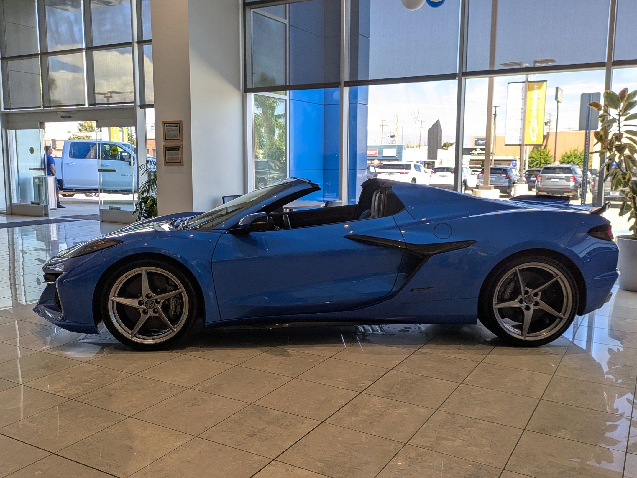 New 2025 Chevrolet Corvette E-Ray image 4