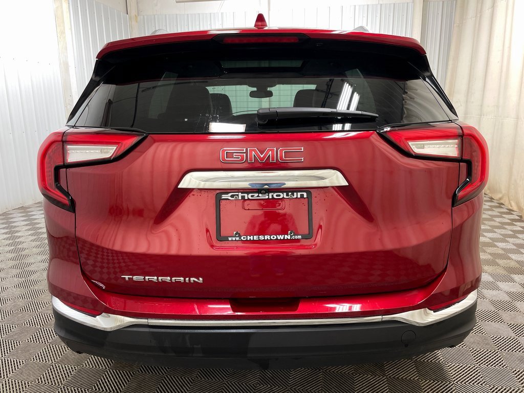 Used 2024 GMC Terrain SLT image 18