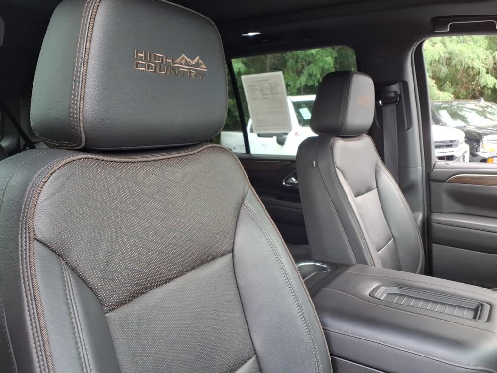 Certified 2023 Chevrolet Tahoe High Country AWD/4WD image 17