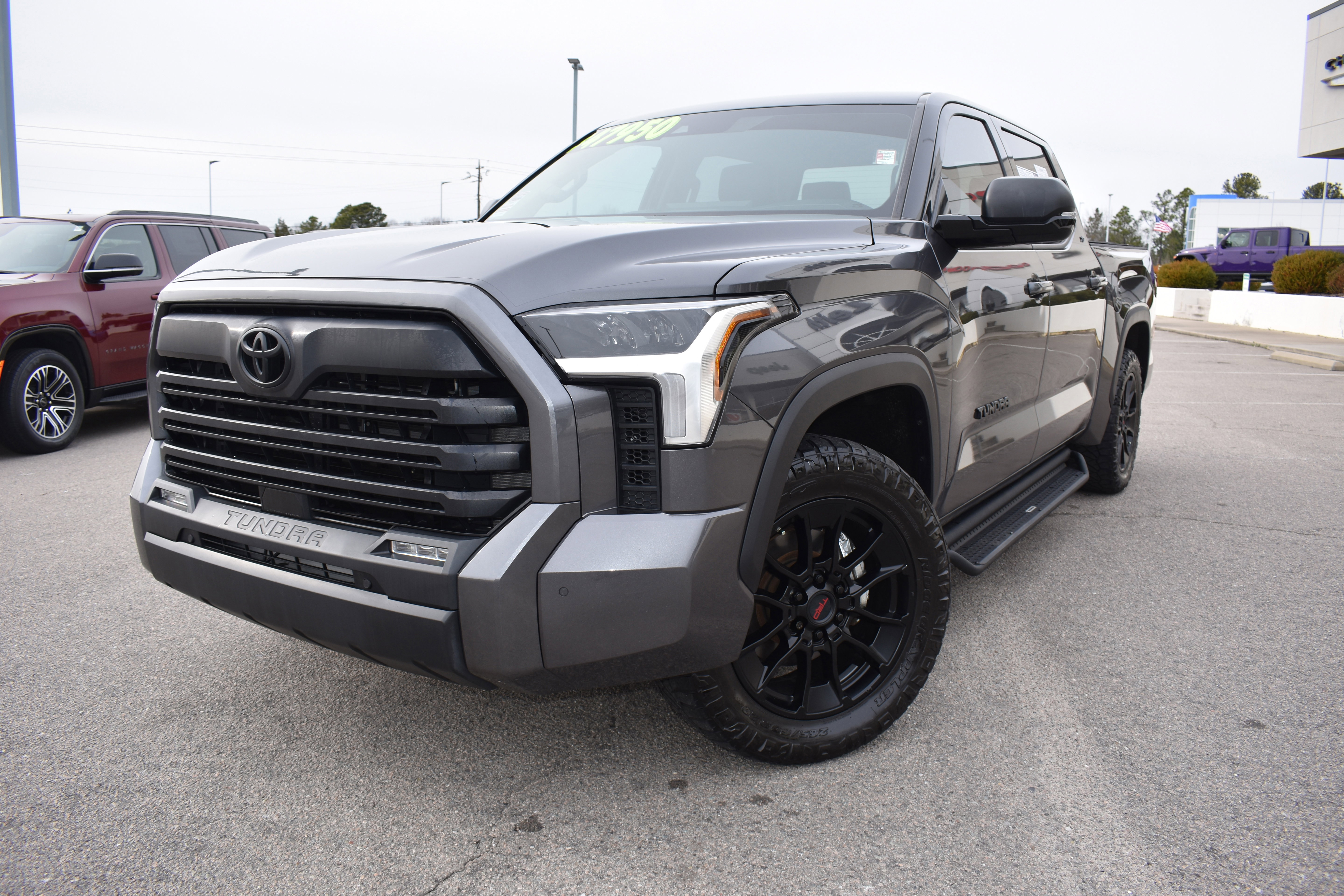 Used 2023 Toyota Tundra SR5 w/ SR5 Premium Package image 5