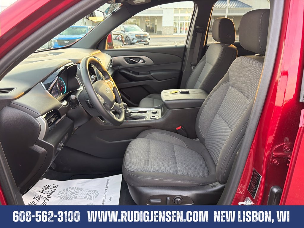 Used 2023 Chevrolet Traverse LT w/ Midnight/Sport Edition AWD/4WD image 9