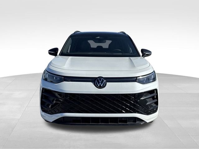New 2026 Volkswagen Tiguan SE R-Line image 8