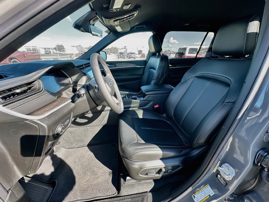 New 2027 Jeep Grand Cherokee L Limited AWD/4WD image 28