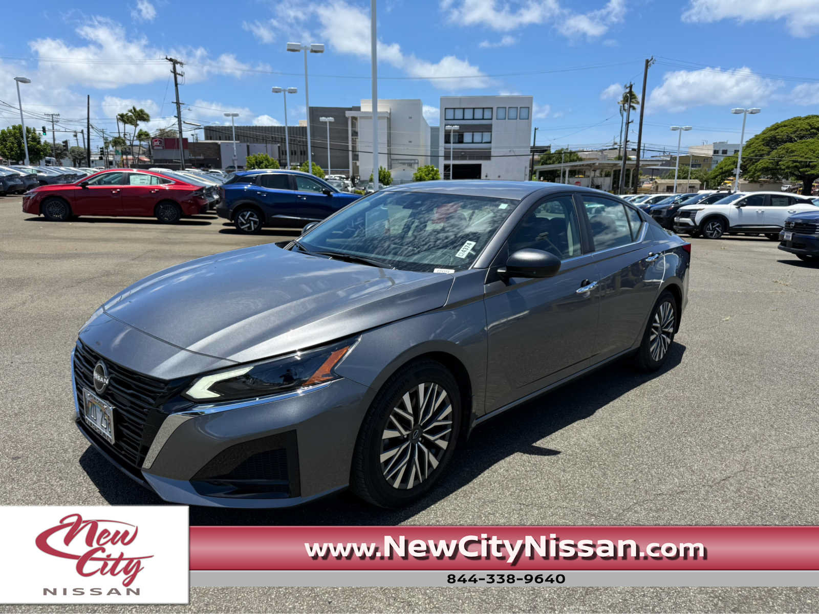 Used 2024 Nissan Altima 2.5 SV FWD image 1