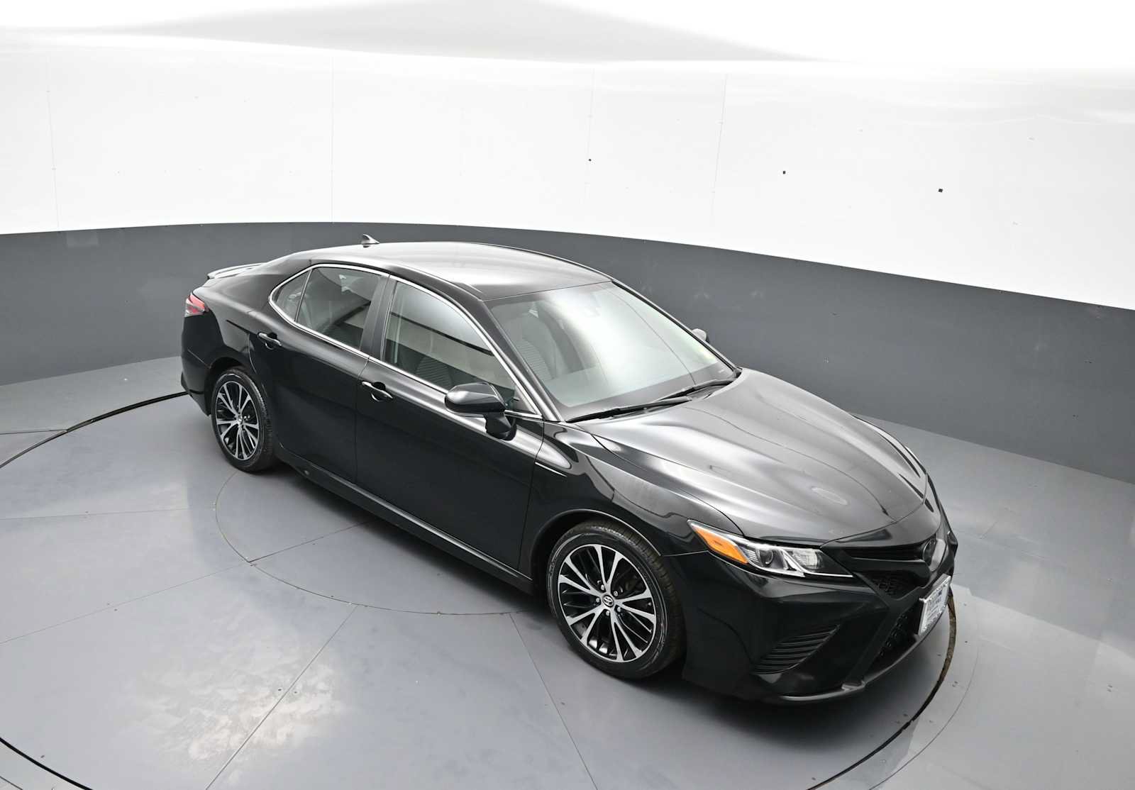 Certified 2019 Toyota Camry SE w/ Convenience Package FWD image 35