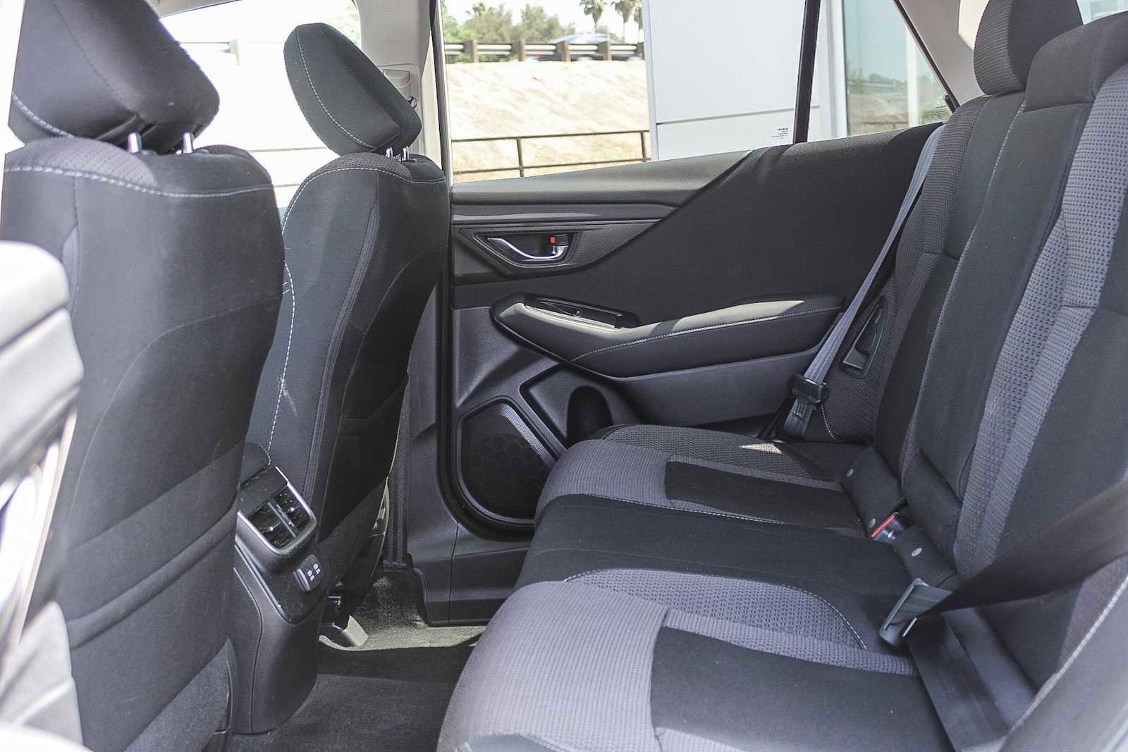 New 2025 Subaru Ascent Limited w/ Popular Package #2 image 17