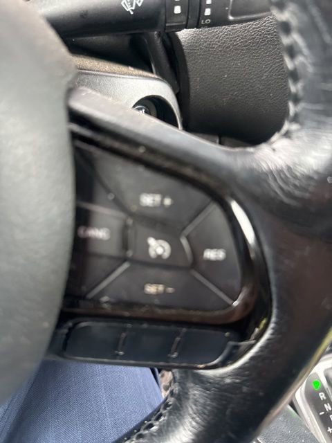 Used 2020 Jeep Renegade Altitude w/ UConnect 8.4 Nav Group FWD image 16