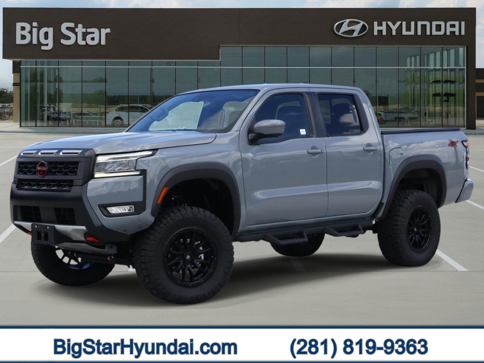 Used 2025 Nissan Frontier PRO-4X w/ Pro Convenience Package image 1