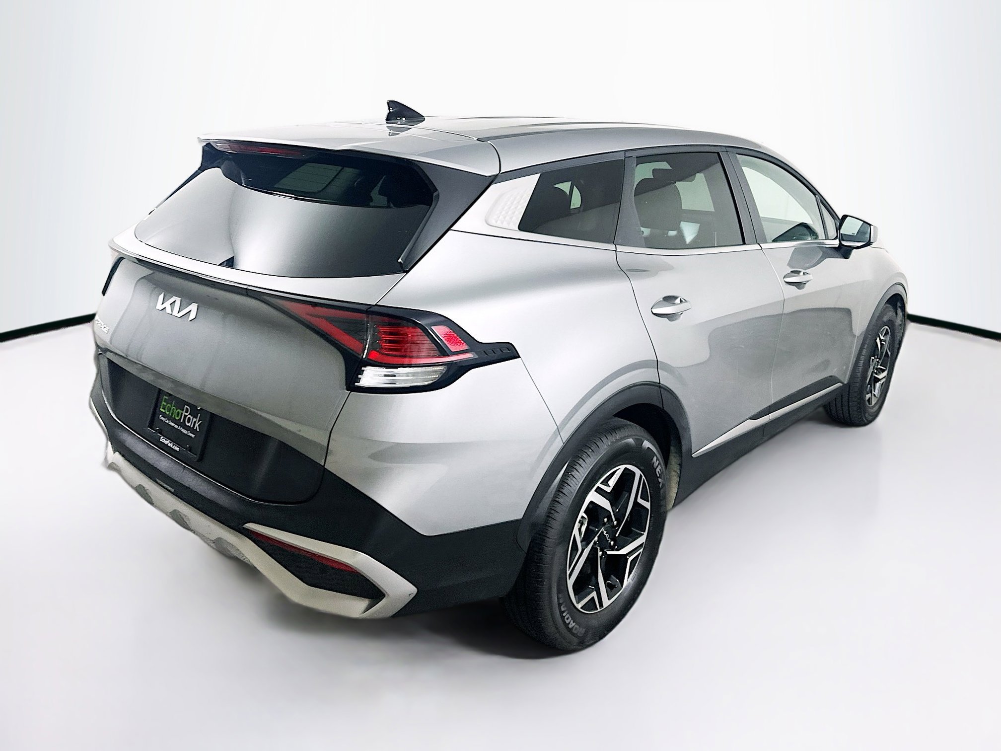 Used 2025 Kia Sportage LX FWD image 9