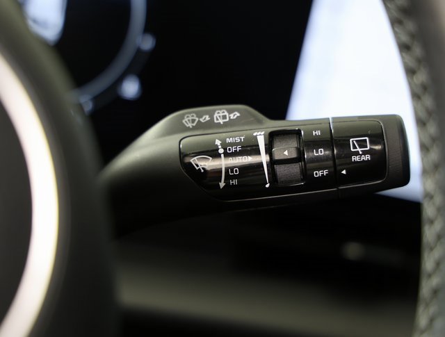 Certified 2025 Kia Sportage SX image 13