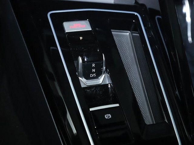 Used 2025 Volkswagen GTI Autobahn image 27