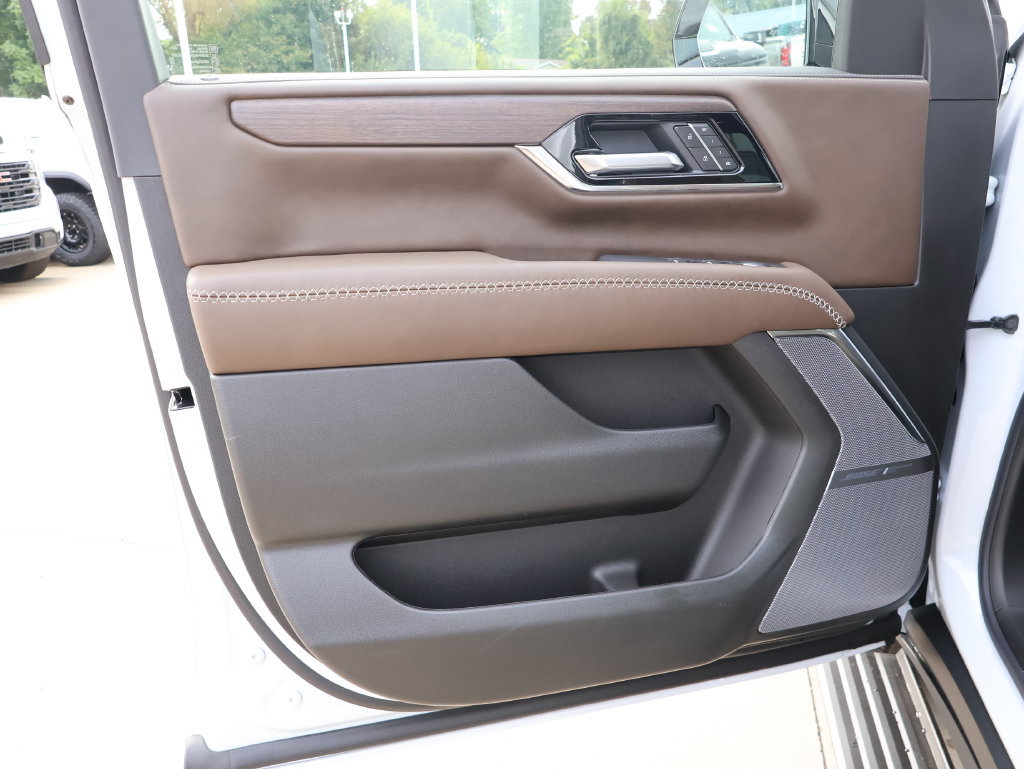New 2026 GMC Yukon XL Denali Ultimate AWD/4WD image 12
