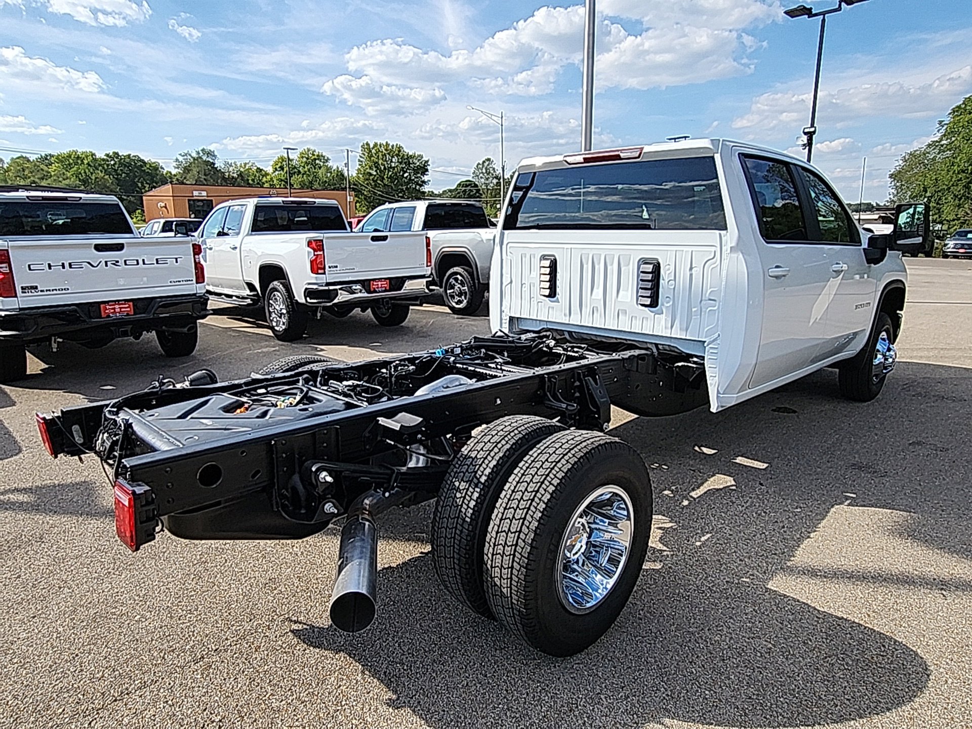 New 2026 Chevrolet Silverado 3500 LT w/ Convenience Package image 8