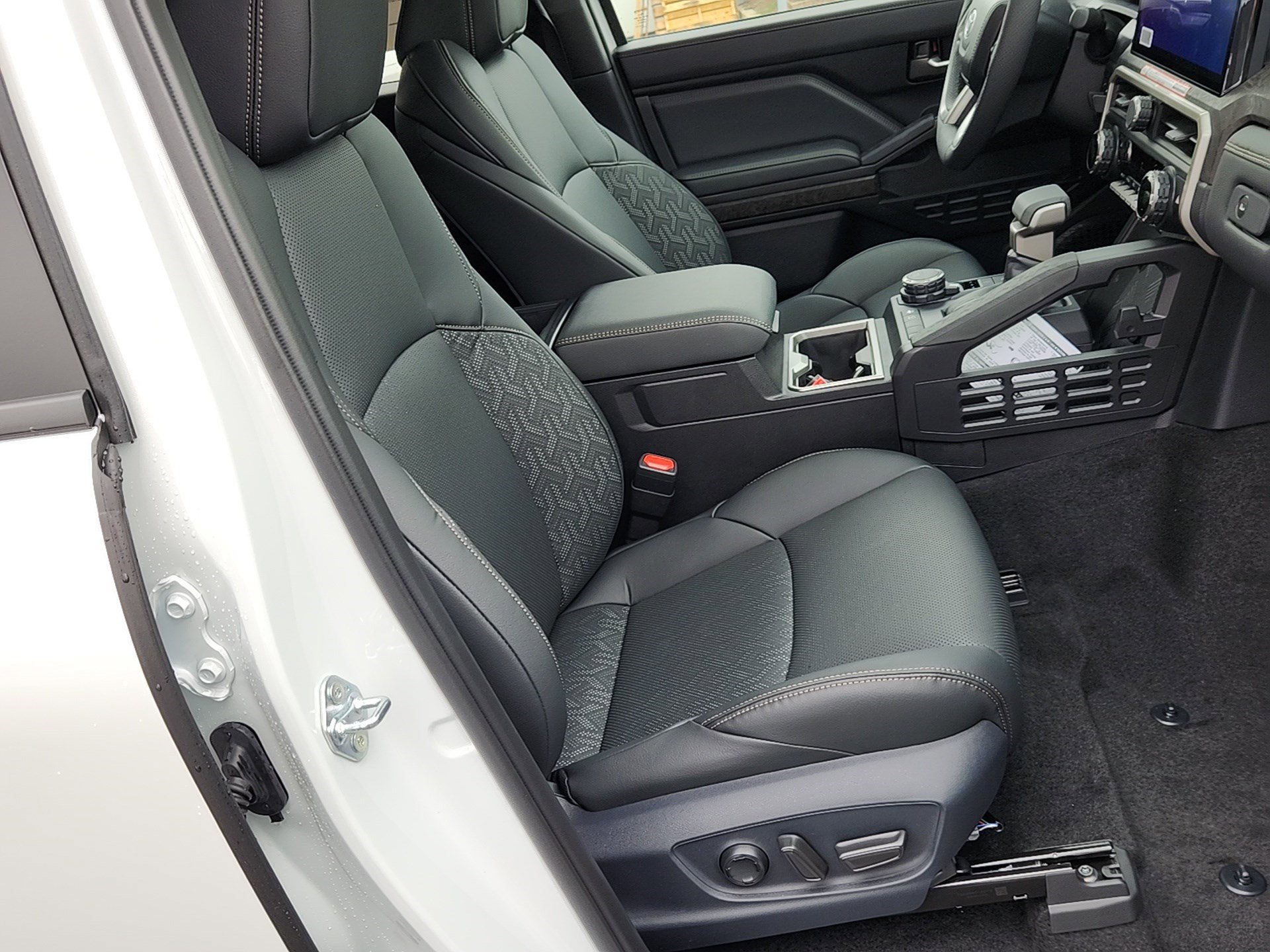 New 2025 Toyota Tacoma Limited image 32