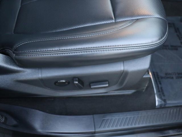 Used 2024 Ford Expedition XLT image 10