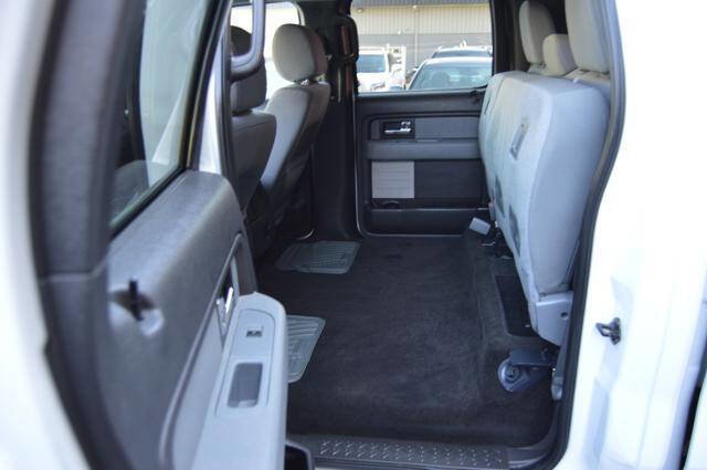 Used 2013 Ford F150 XLT w/ Mid Equipment Group image 38