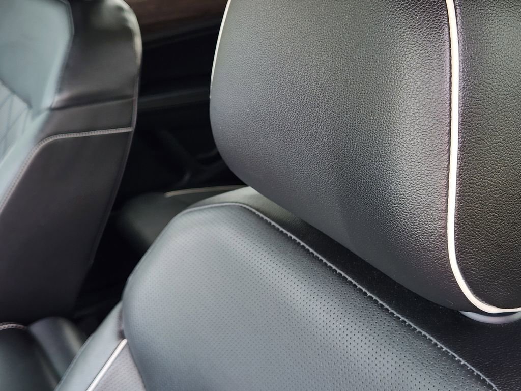 Used 2024 Volkswagen Atlas SEL Premium R-Line AWD/4WD image 19