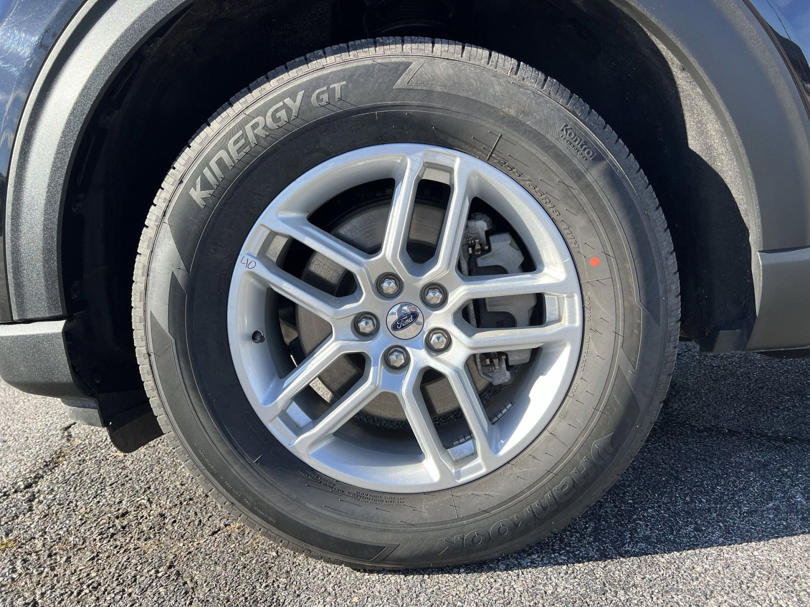 Used 2025 Ford Explorer Active image 12