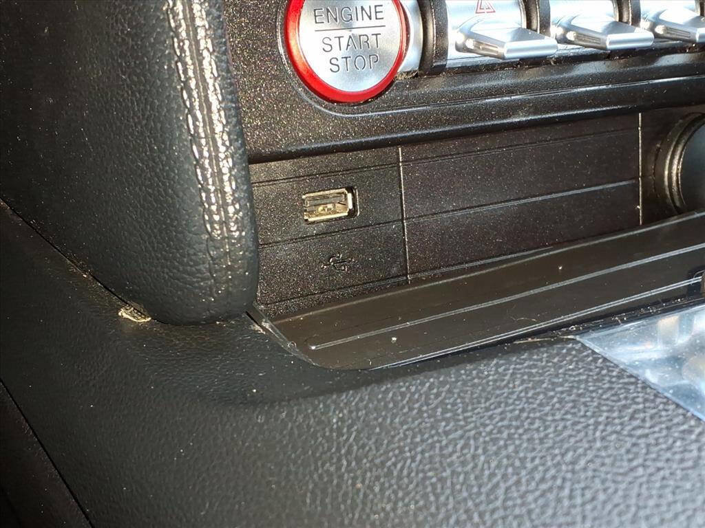 Used 2017 Ford Mustang Coupe image 21