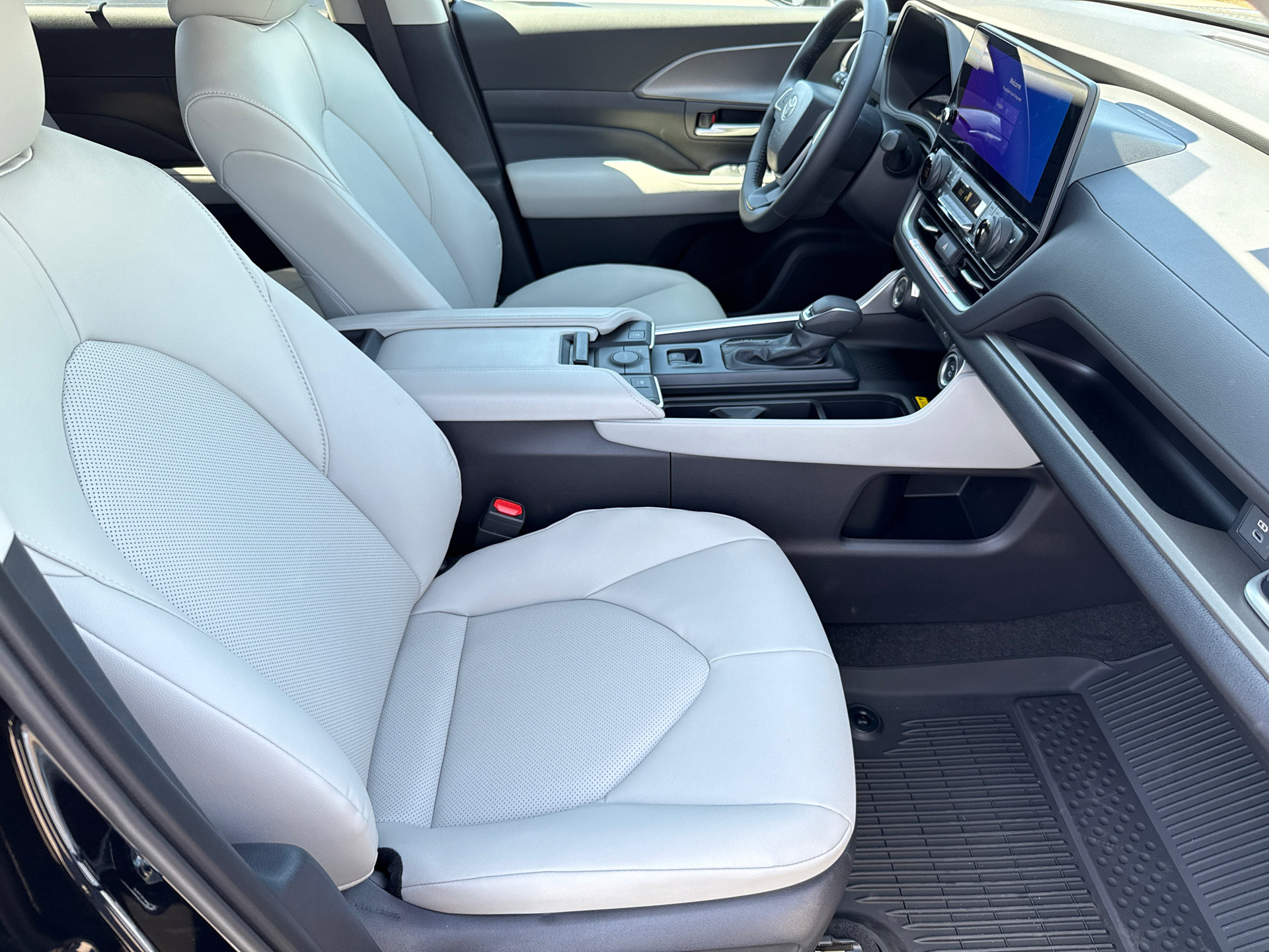 Certified 2026 Toyota Grand Highlander XLE image 14