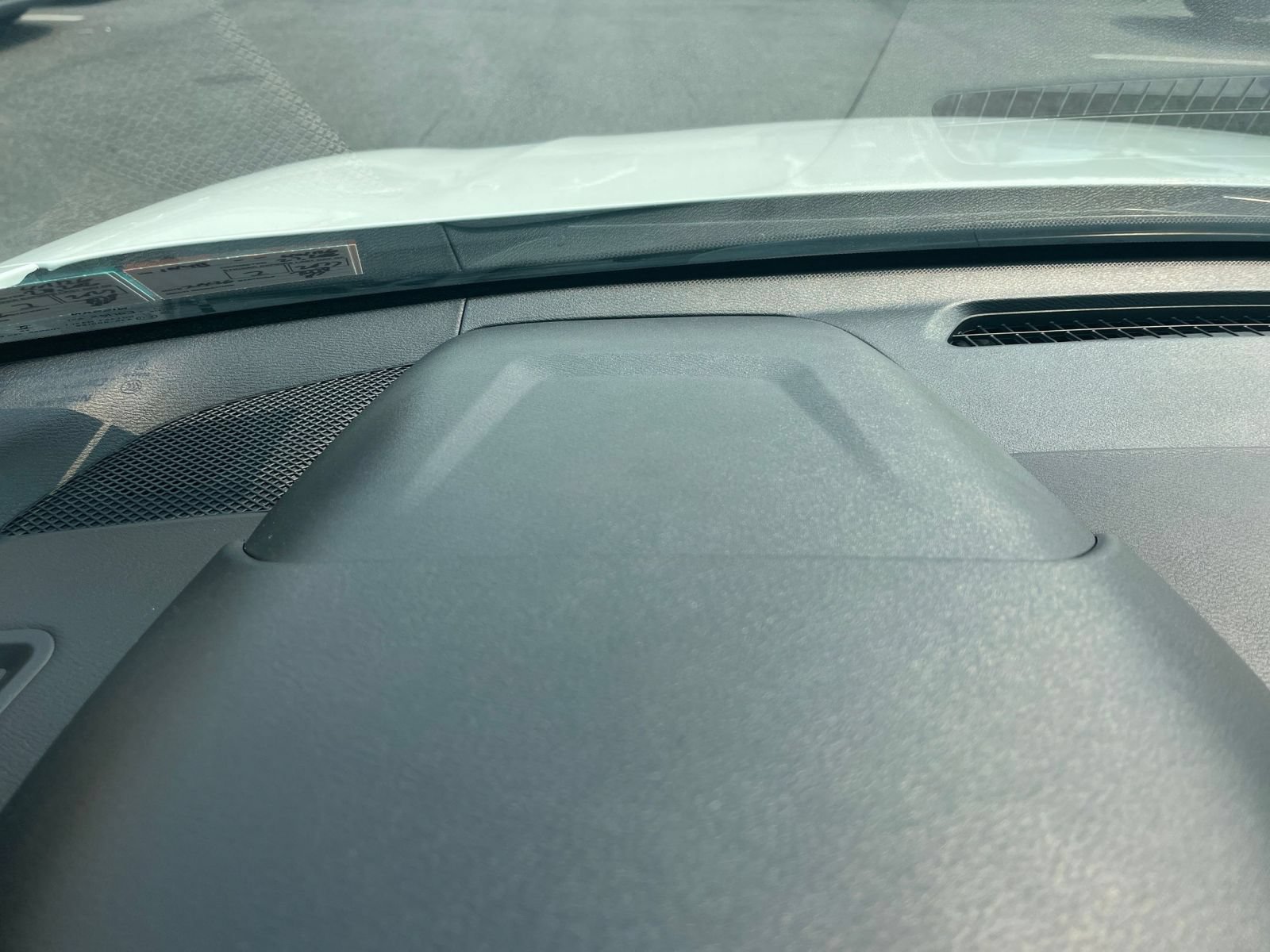 Used 2025 Nissan Altima 2.5 SV FWD image 34