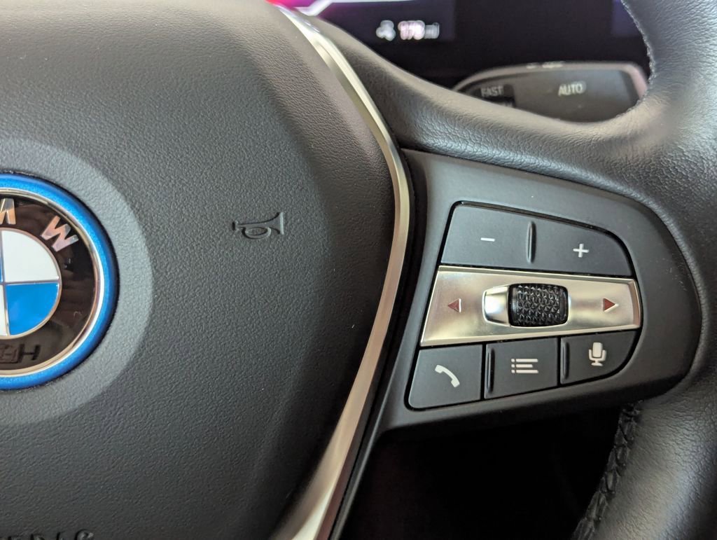 Used 2023 BMW i4 eDrive40 w/ Premium Package RWD image 38